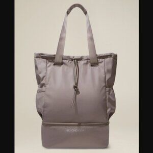 NWT BEYOND YOGA Convertible Gym Bag Backpack Tote in Birch Retail Price $80.00